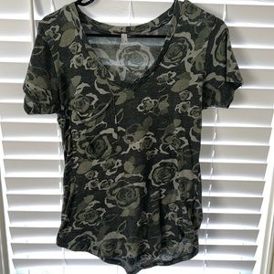 Camo and roses tshirt